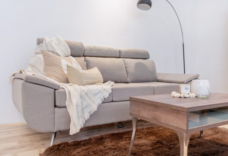 How to Create a Cozy Ambiance with Thoughtful Decorations